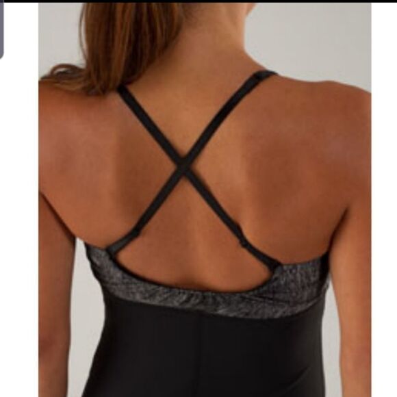 Lululemon black embrace tank size 6 - Picture 6 of 7
